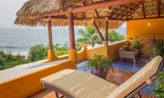 Salchi Casa | Salchi Bay Beach House