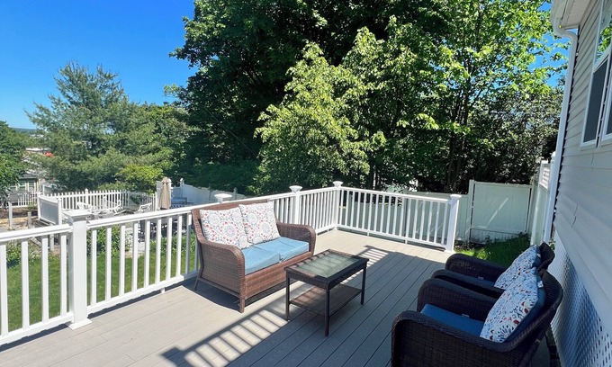 Salem Casa | Salem Gem! Home away from home in Salem, Ma with yard!