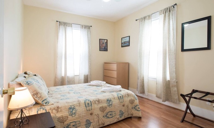 Salem Apartamento | Salem Spacious Second Floor 3-4BR!