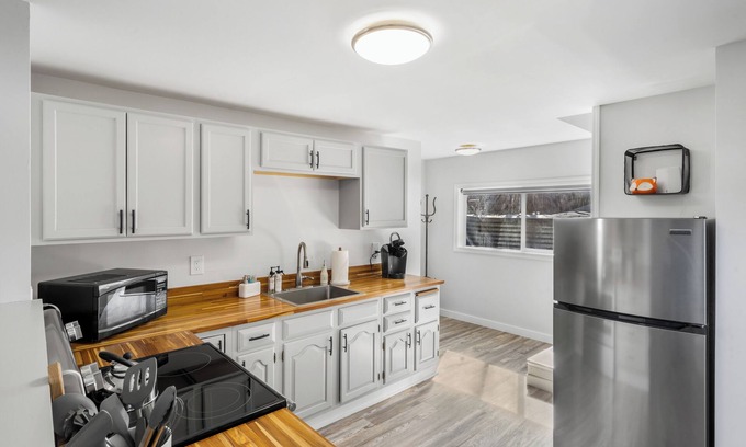 Bozeman Casa | Salesville Down-Sweet 1 bedroom located in Gallatin Gateway!