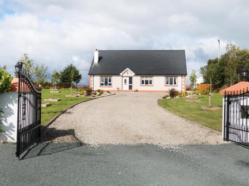 Donegal Casa | Sallywood House