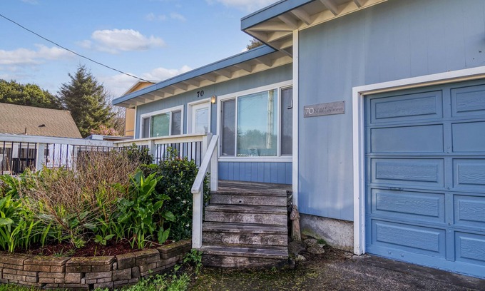 Yachats Casa | Salmon Street Retreat