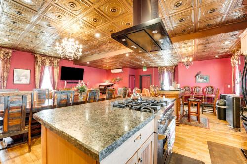 Prosser Apartamento | Saloon-Style Prosser Loft in WA Wine Country!