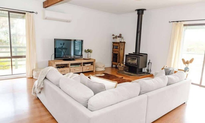 Peterborough Casa | Salt bush cottage Peterborough