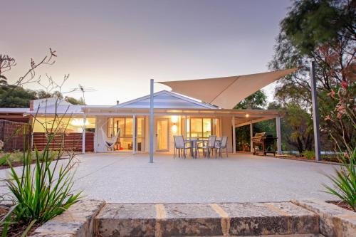 Eagle Bay Casa | Salt Life