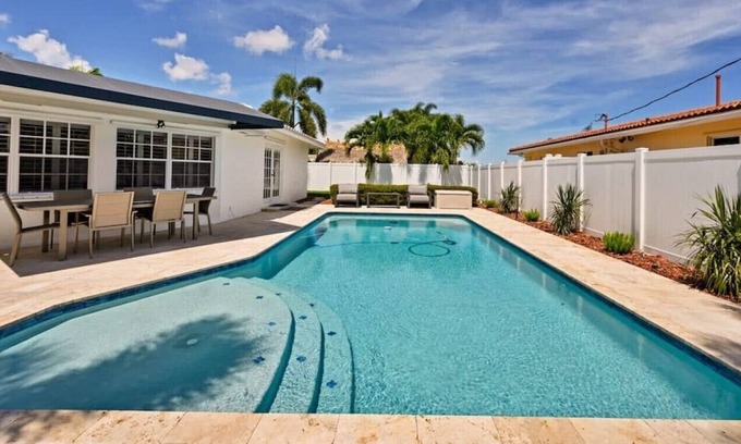 Garden Isles Casa | Salt Life Beach Cottage Sleeps 8 Heated Pool minutes from BEACH!!!