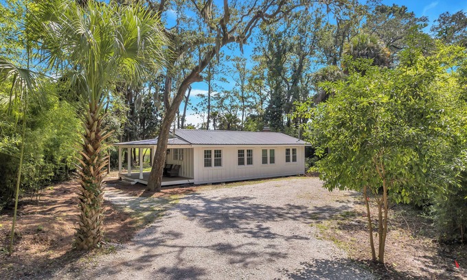 Olde Town Casa | Salt Marsh Retreat - 4 Bedrooms 3 Bathrooms - Marsh Views