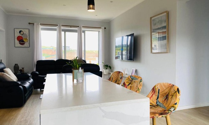 Sheffield Beach Apartamento | Salt Rock luxury coastal estate Aura