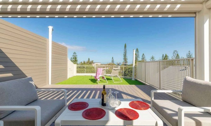 Buddina Apartamento | Salt & Sky - Kawana Rooftop Beach Break