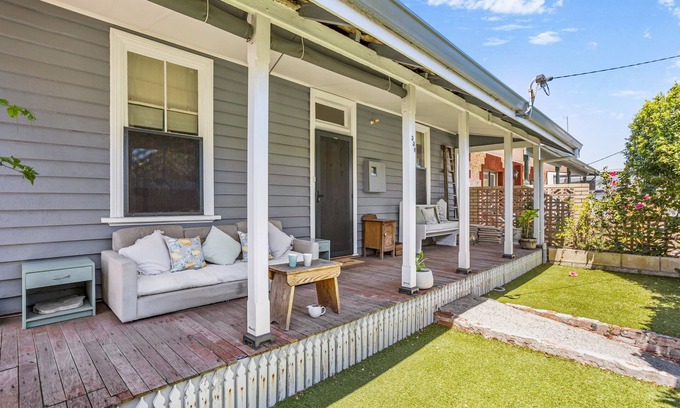 South Fremantle Cabaña | Saltbush Cottage in fabulous South Fremantle.