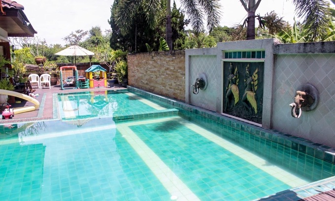 Doi Saket Casa | Piscina de lujo en una villa de campo cerca de Bosang & Hot Springs con servicios de aeropuerto