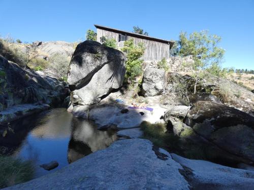 Covilha Casa | Salto do Lobo - Montain houses with private river