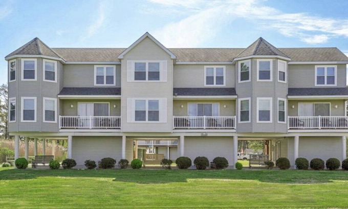 Chincoteague Casa | Saltwater - Pet friendly, Waterfront!
