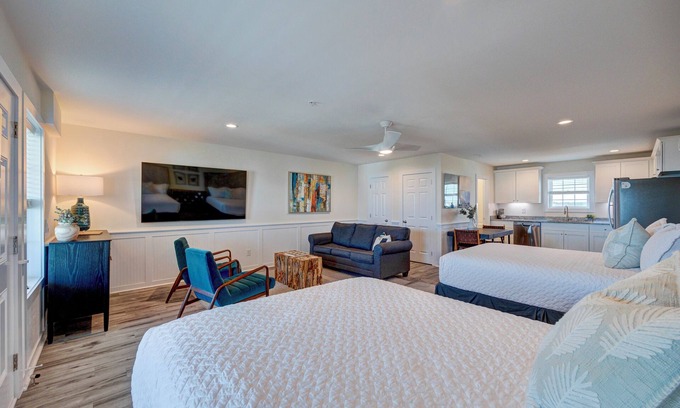 Surf City Apartamento | Saltwater Suites, 204 Queen 2nd Floor