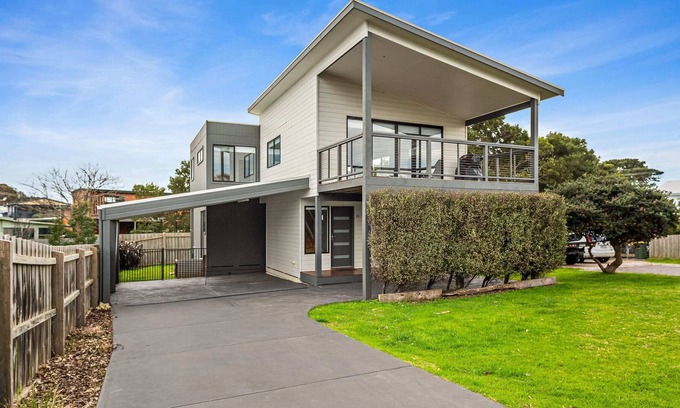 Sunset Strip Casa | SALTWATER Summary: We