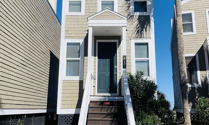 Saint Helena Island Casa | Saltwater Zen -- Your Oceanfront Retreat on Fripp Island