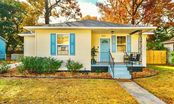 North Charleston Cabaña | Salty Breeze Bungalow: located near beaches, downtown, coliseum, riverfront park