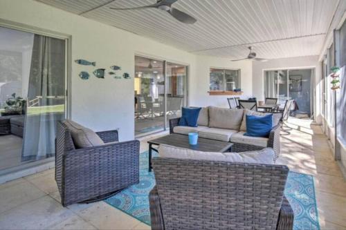 Crystal River Casa | Salty Seahorse in Crystal River Canal Front