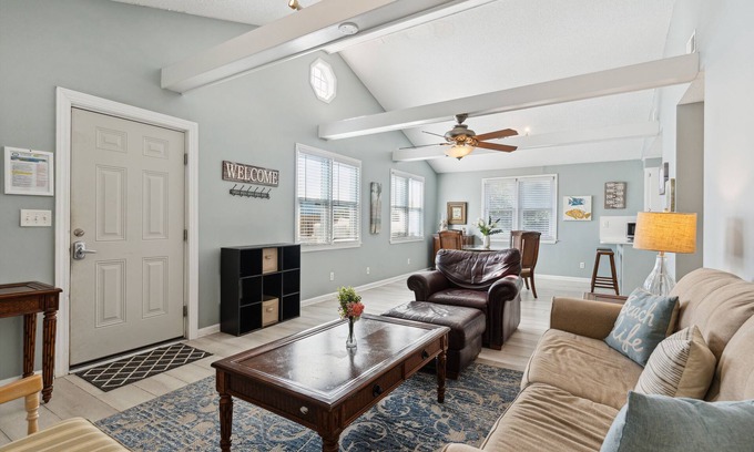 Folly Beach Villa | Salty Shack Unit C - 1 st block E Arctic Ave - Al otro lado de la playa