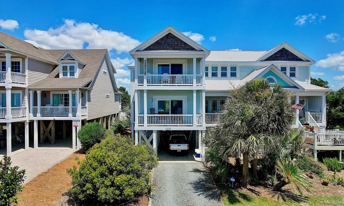 Holden Beach Condominio | "Salty Winds" Beautiful 2 bed 2.5 bath home!