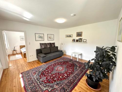 Pinsdorf Casa | Salzkammergut Homes Gmunden - Haus im Grünen, Ruhe, großer eingezäunter Garten - ideal für Familien und Hunde