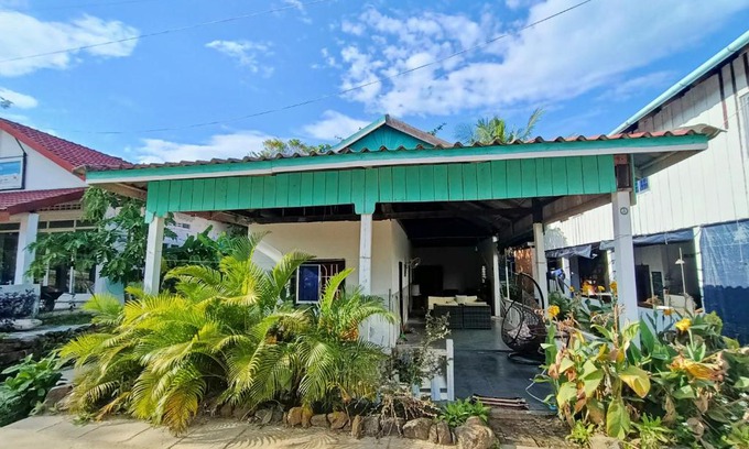 Koh Rong Sanloem Casa | Sam's Guesthouse M'Pai Bay