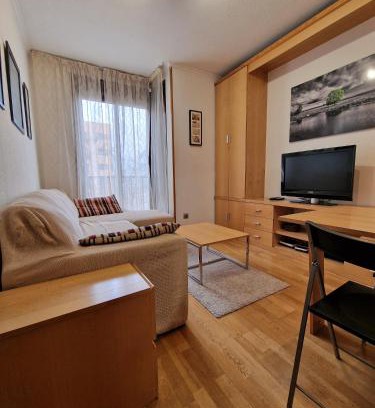 Rejas Apartamento | Samaniego, piscina y garaje junto Cívitas Metropolitano y aeropuerto