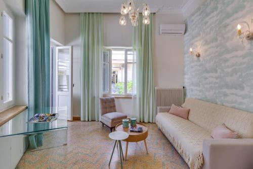 Nea Chora Casa | Samouil Apartment steps from the beach
