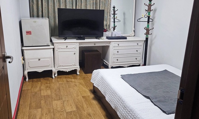 Changwon Hotel | Samwoojang Motel