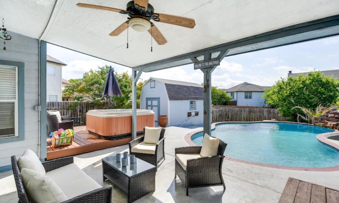 San Antonio Casa | San Antonio Home with Private Hot Tub and Pool!
