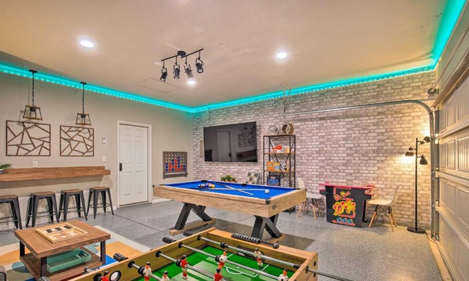 San Antonio Casa | San Antonio Home with Patio and Grill Near SeaWorld!