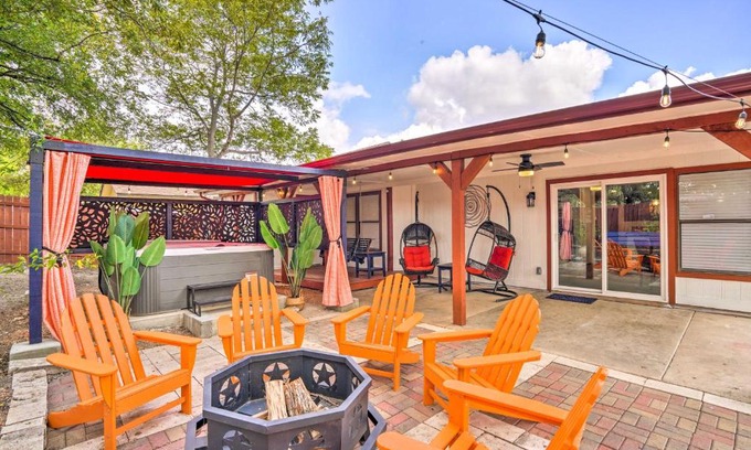 West San Antonio Casa | San Antonio Home with Hot Tub and Arcade Games!