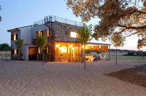 Mejorada Casa | San Benito, finca privada cerca de Gredos con piscina