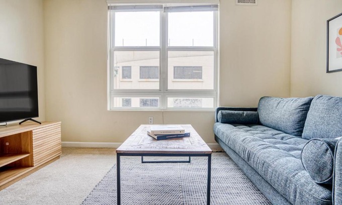 San Bruno Apartamento | San Bruno 1BR w Pool Gym WD nr trains shops SFO-583