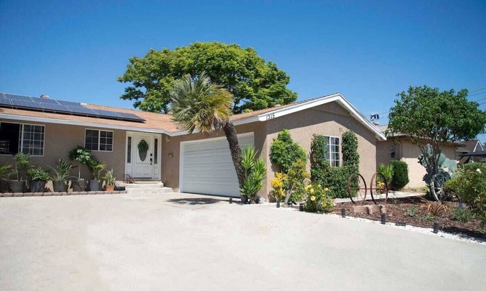 La Presa Casa | San Diego Mid century modern home