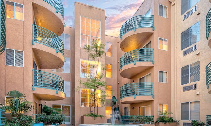 Mission Valley Apartamento | San Diego Mission Valley 2BR 1.5 Bath - Full Kitchen, Pool, Spa, Exercise Room