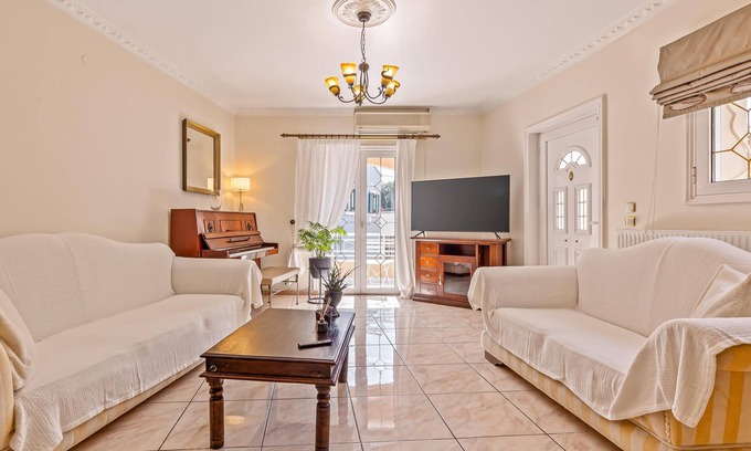 Spartylas Casa | San Elias House