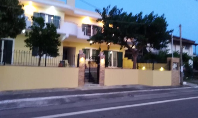 Ayios Floros Apartamento | SAN FLORAN