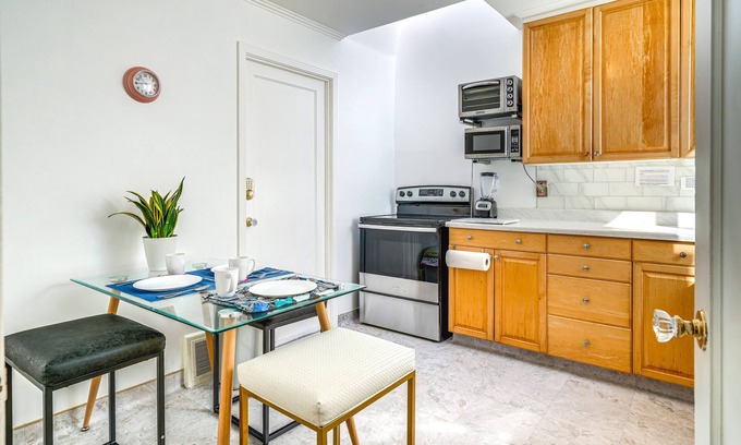 Sunset District Casa | San Francisco Home ~ 1 Mi to Golden Gate Park!