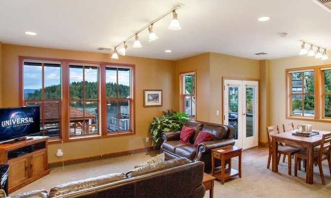 Friday Harbor Condominio | San Juan Suites - Pasos del Noroeste