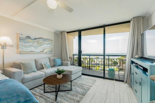 Galveston Hotel | San Luis Sunshine #631 by Vacasa