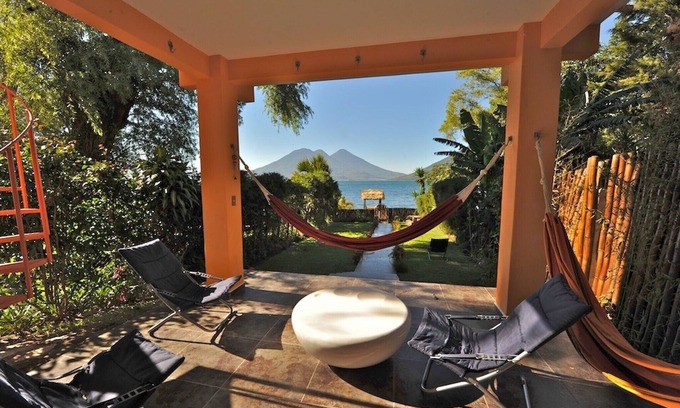 Pasajcap Casa | HERMOSA PROPIEDAD FRENTE AL LAGO CON VISTAS A VOLCANES