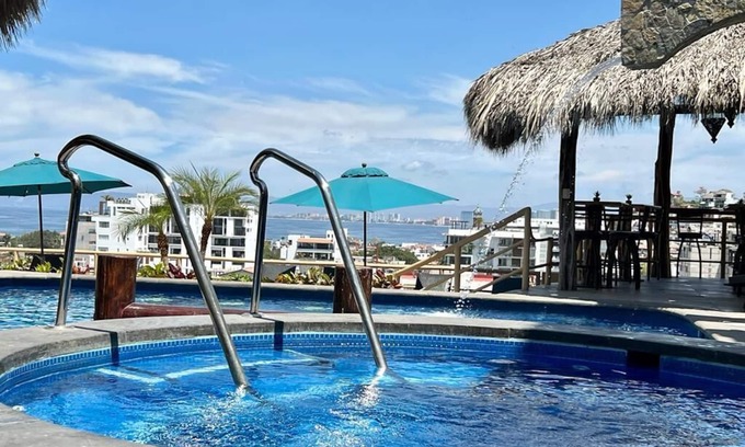 Alta Vista Condominio | San Miguel PV Rentals
