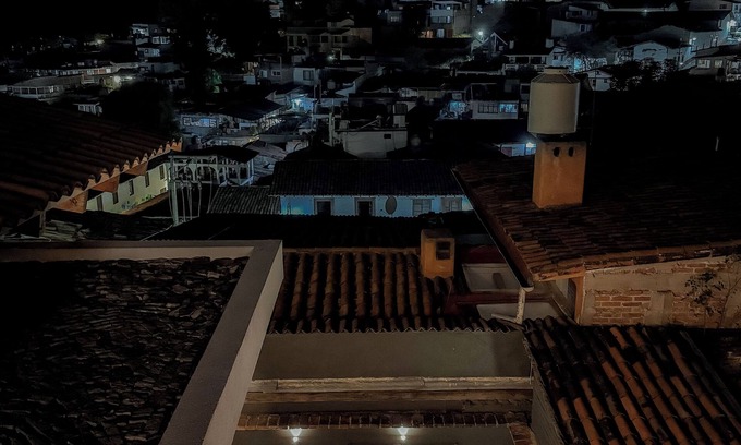 Santa María Ahuacatlán Casa | San Sebastián by Casa Chichipicas