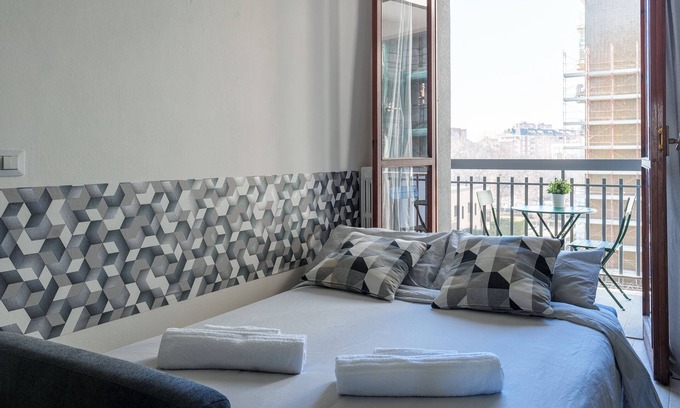 Gallaratese Apartamento | [San Siro]Junior Suite, con ampio Balcone