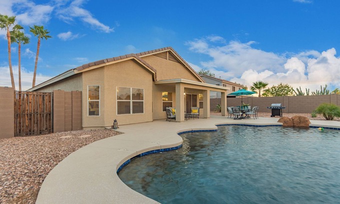 Rancho Bella Vista Casa | San Tan Super Sparkling Pool/Slide Home! 30 Night Min.