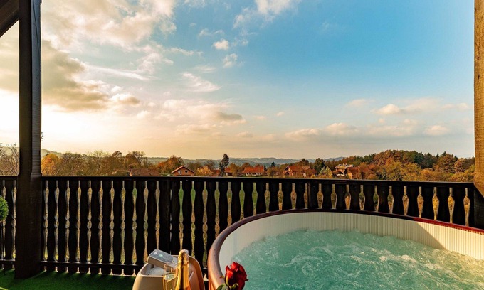 Donja Stubica Casa | San Vinogradara - One Bedroom Holiday Home With Hot Tube