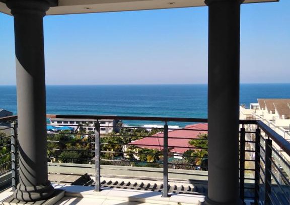 Winklespruit Apartamento | Sancta Maria 10 - Ultimate in luxury & majestic sea views includes private entertainment deck - Free wifi