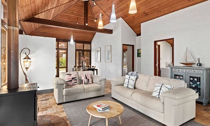 Broulee Casa | Sand at Broulee - walk to the beach