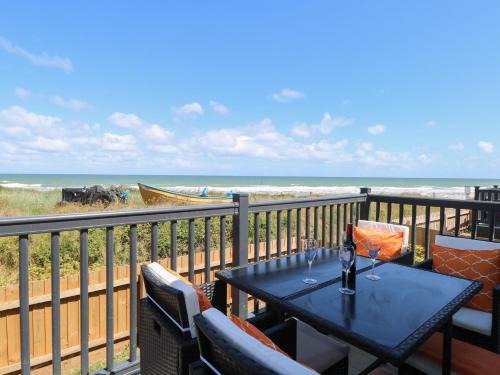 Bacton Casa | Sand & Serenity